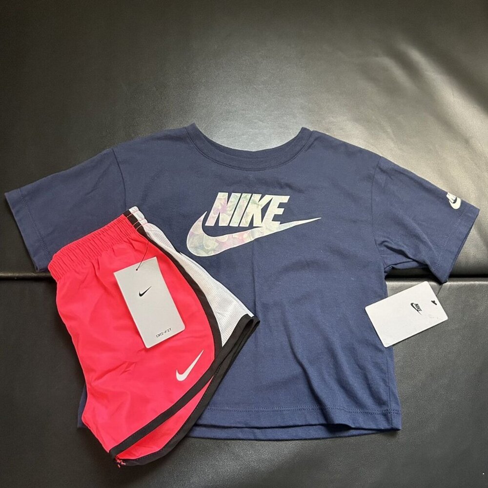 NWT Nike Athletic Set Girls Size 6